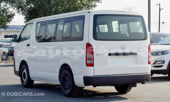 Acheter Import Voiture Toyota Hiace Blanc à Import - Dubai, Marquesas Acheter Import Voiture Toyota Hiace Blanc à Import - Dubai, Marquesas