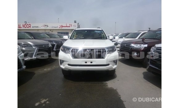Acheter Import Voiture Toyota Prado Blanc à Import - Dubai, Marquesas Acheter Import Voiture Toyota Prado Blanc à Import - Dubai, Marquesas