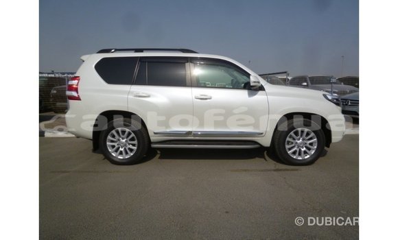 Acheter Import Voiture Toyota Prado Blanc à Import - Dubai, Marquesas Acheter Import Voiture Toyota Prado Blanc à Import - Dubai, Marquesas