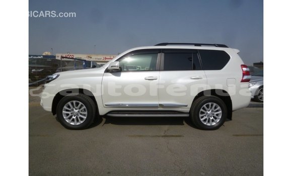Acheter Import Voiture Toyota Prado Blanc à Import - Dubai, Marquesas Acheter Import Voiture Toyota Prado Blanc à Import - Dubai, Marquesas