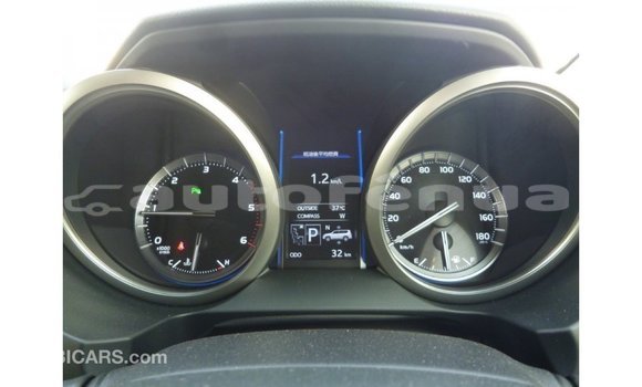 Acheter Import Voiture Toyota Prado Blanc à Import - Dubai, Marquesas Acheter Import Voiture Toyota Prado Blanc à Import - Dubai, Marquesas