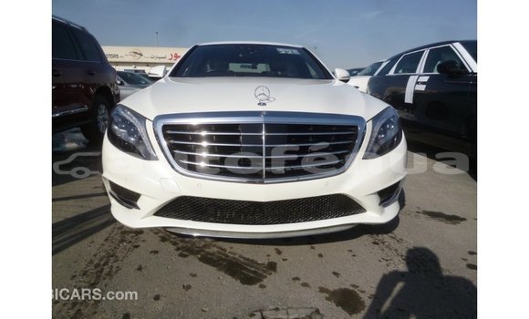 Buy Import Mercedes-Benz 190 White Car in Import - Dubai in Marquesas Buy Import Mercedes-Benz 190 White Car in Import - Dubai in Marquesas