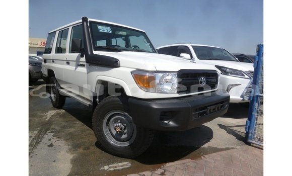 Buy Import Toyota Land Cruiser White Car in Import - Dubai in Marquesas Buy Import Toyota Land Cruiser White Car in Import - Dubai in Marquesas