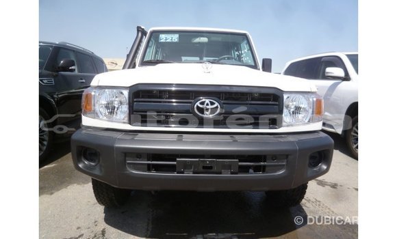 Buy Import Toyota Land Cruiser White Car in Import - Dubai in Marquesas Buy Import Toyota Land Cruiser White Car in Import - Dubai in Marquesas