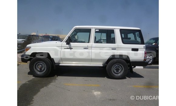 Buy Import Toyota Land Cruiser White Car in Import - Dubai in Marquesas Buy Import Toyota Land Cruiser White Car in Import - Dubai in Marquesas