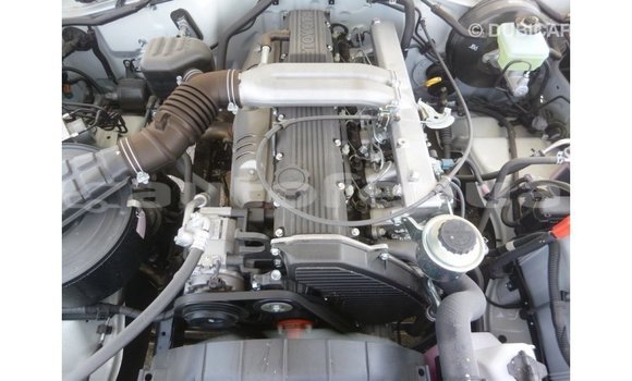 Buy Import Toyota Land Cruiser White Car in Import - Dubai in Marquesas Buy Import Toyota Land Cruiser White Car in Import - Dubai in Marquesas