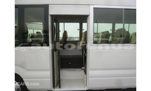 Acheter Import Voiture Toyota Coaster Blanc à Import - Dubai, Marquesas Acheter Import Voiture Toyota Coaster Blanc à Import - Dubai, Marquesas