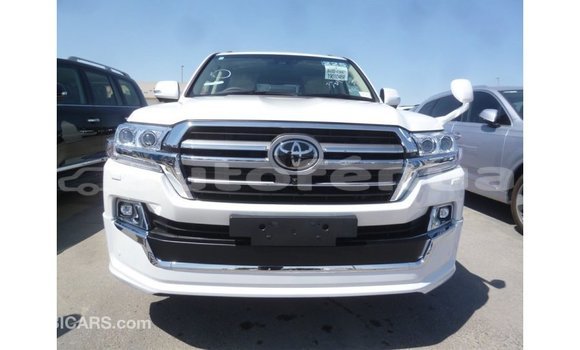 Buy Import Toyota Land Cruiser White Car in Import - Dubai in Marquesas Buy Import Toyota Land Cruiser White Car in Import - Dubai in Marquesas