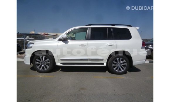 Buy Import Toyota Land Cruiser White Car in Import - Dubai in Marquesas Buy Import Toyota Land Cruiser White Car in Import - Dubai in Marquesas