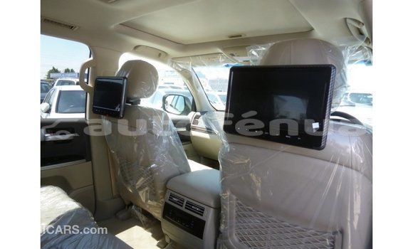 Buy Import Toyota Land Cruiser White Car in Import - Dubai in Marquesas Buy Import Toyota Land Cruiser White Car in Import - Dubai in Marquesas