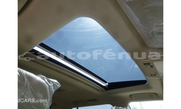 Buy Import Toyota Land Cruiser White Car in Import - Dubai in Marquesas Buy Import Toyota Land Cruiser White Car in Import - Dubai in Marquesas