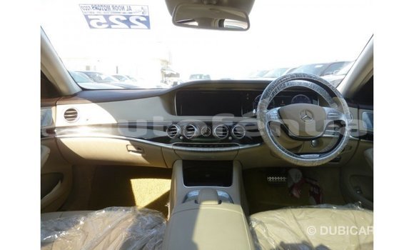 Buy Import Mercedes-Benz 190 White Car in Import - Dubai in Marquesas Buy Import Mercedes-Benz 190 White Car in Import - Dubai in Marquesas
