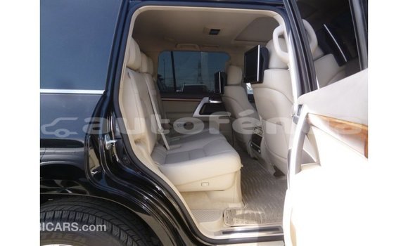 Buy Import Toyota Land Cruiser Black Car in Import - Dubai in Marquesas Buy Import Toyota Land Cruiser Black Car in Import - Dubai in Marquesas
