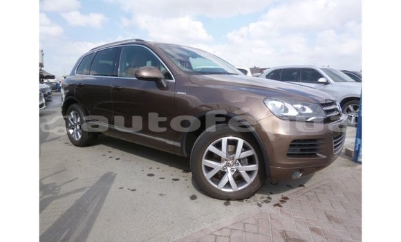 Acheter Import Voiture Volkswagen Touareg Marron à Import - Dubai, Marquesas Acheter Import Voiture Volkswagen Touareg Marron à Import - Dubai, Marquesas