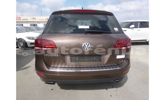 Acheter Import Voiture Volkswagen Touareg Marron à Import - Dubai, Marquesas Acheter Import Voiture Volkswagen Touareg Marron à Import - Dubai, Marquesas