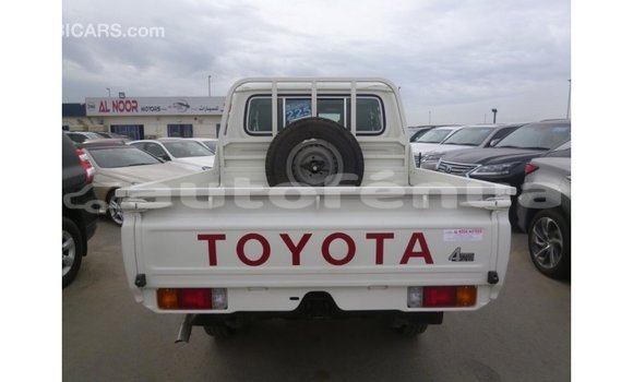 Buy Import Toyota Land Cruiser White Car in Import - Dubai in Marquesas Buy Import Toyota Land Cruiser White Car in Import - Dubai in Marquesas