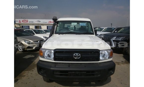Buy Import Toyota Land Cruiser White Car in Import - Dubai in Marquesas Buy Import Toyota Land Cruiser White Car in Import - Dubai in Marquesas