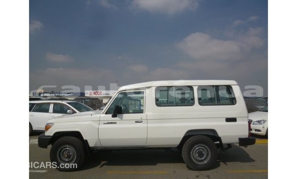 Buy Import Toyota Land Cruiser White Car in Import - Dubai in Marquesas Buy Import Toyota Land Cruiser White Car in Import - Dubai in Marquesas