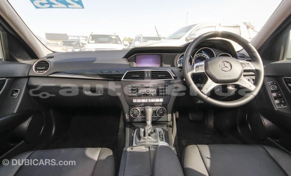 Buy Import Mercedes-Benz 200 White Car in Import - Dubai in Marquesas Buy Import Mercedes-Benz 200 White Car in Import - Dubai in Marquesas