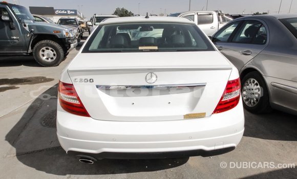 Buy Import Mercedes-Benz 200 White Car in Import - Dubai in Marquesas Buy Import Mercedes-Benz 200 White Car in Import - Dubai in Marquesas