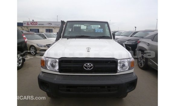 Buy Import Toyota Land Cruiser White Car in Import - Dubai in Marquesas Buy Import Toyota Land Cruiser White Car in Import - Dubai in Marquesas