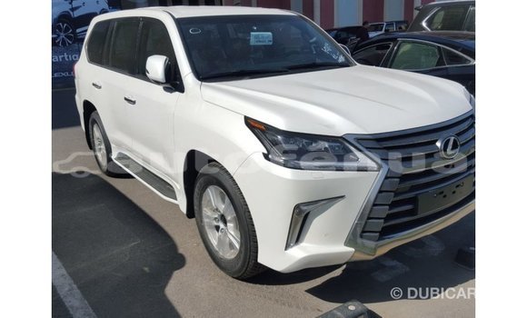 Acheter Import Voiture Lexus LX Blanc à Import - Dubai, Marquesas Acheter Import Voiture Lexus LX Blanc à Import - Dubai, Marquesas