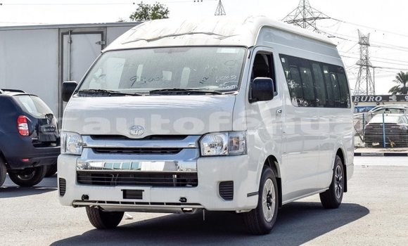 Acheter Import Voiture Toyota Hiace Blanc à Import - Dubai, Marquesas Acheter Import Voiture Toyota Hiace Blanc à Import - Dubai, Marquesas