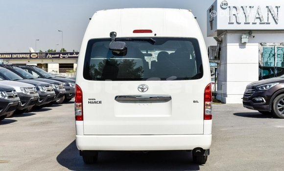 Acheter Import Voiture Toyota Hiace Blanc à Import - Dubai, Marquesas Acheter Import Voiture Toyota Hiace Blanc à Import - Dubai, Marquesas