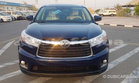 Acheter Import Voiture Toyota Highlander Bleu à Import - Dubai, Marquesas Acheter Import Voiture Toyota Highlander Bleu à Import - Dubai, Marquesas