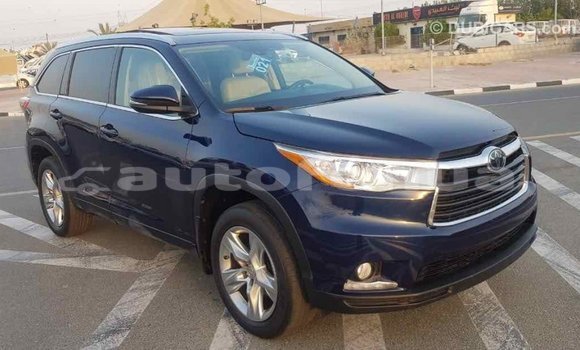 Acheter Import Voiture Toyota Highlander Bleu à Import - Dubai, Marquesas Acheter Import Voiture Toyota Highlander Bleu à Import - Dubai, Marquesas
