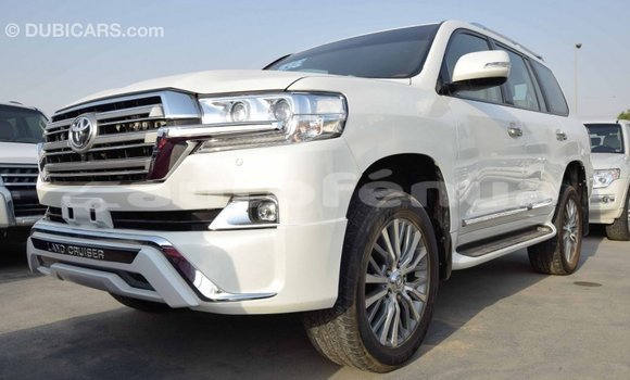Buy Import Toyota Land Cruiser White Car in Import - Dubai in Marquesas Buy Import Toyota Land Cruiser White Car in Import - Dubai in Marquesas