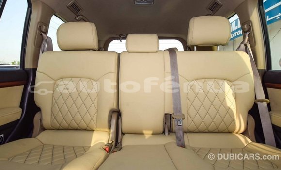 Buy Import Toyota Land Cruiser White Car in Import - Dubai in Marquesas Buy Import Toyota Land Cruiser White Car in Import - Dubai in Marquesas