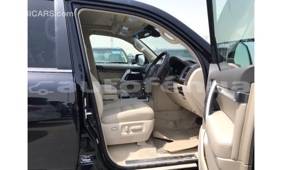 Buy Import Toyota Land Cruiser Black Car in Import - Dubai in Marquesas Buy Import Toyota Land Cruiser Black Car in Import - Dubai in Marquesas