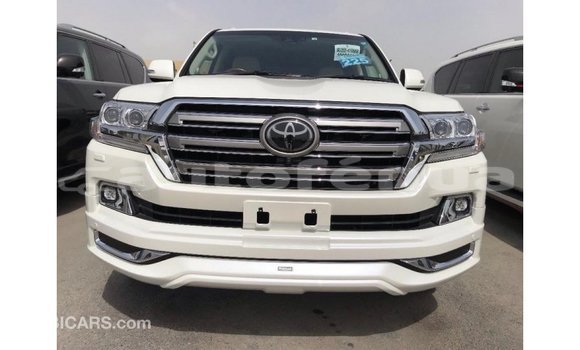 Acheter Import Voiture Toyota Land Cruiser Blanc à Import - Dubai, Marquesas Acheter Import Voiture Toyota Land Cruiser Blanc à Import - Dubai, Marquesas