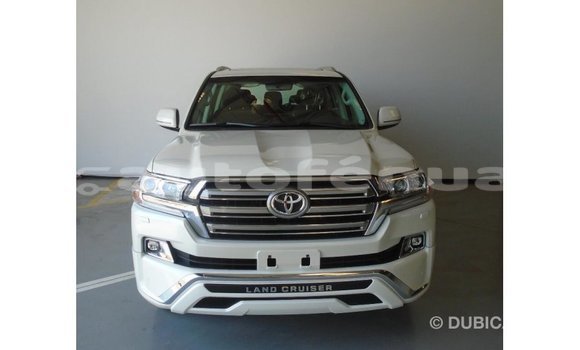 Acheter Import Voiture Toyota Land Cruiser Blanc à Import - Dubai, Marquesas Acheter Import Voiture Toyota Land Cruiser Blanc à Import - Dubai, Marquesas