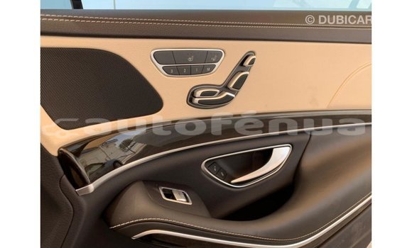 Acheter Import Voiture Mercedes-Benz 190 Blanc à Import - Dubai, Marquesas Acheter Import Voiture Mercedes-Benz 190 Blanc à Import - Dubai, Marquesas