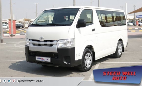 Acheter Import Voiture Toyota Hiace Blanc à Import - Dubai, Marquesas Acheter Import Voiture Toyota Hiace Blanc à Import - Dubai, Marquesas
