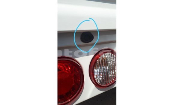 Acheter Import Voiture Kia Carens Blanc à Import - Dubai, Marquesas Acheter Import Voiture Kia Carens Blanc à Import - Dubai, Marquesas