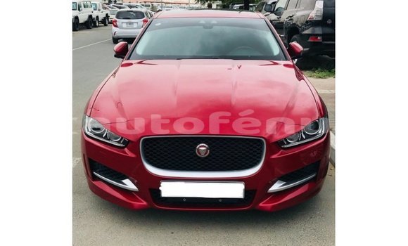 Acheter Import Voiture Jaguar XE Rouge à Import - Dubai, Marquesas